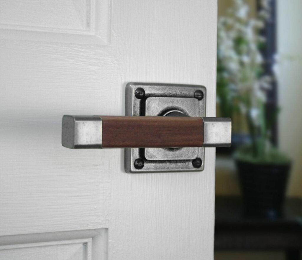 The Eden Lever door handle is crafted from solid pewter matched with a luxurious fine timber of your choice, and mounted onto a square 'Jesmond' rose. The door handle is available in either Oak or American Black Walnut. Finesse use the finest quality genuine lead-free pewter, which is entirely safe to use anywhere in the home. Solid Pewter has a warm and lustrous quality, which is hand-finished to give a unique patina. Finesse products are not lacquered or plated, and the finish is entirely natural. 