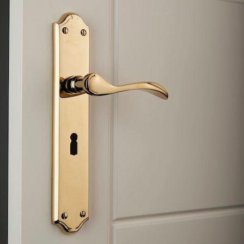 Brass and Copper Door Handles – For battling germs and bacteria? | Our Blog